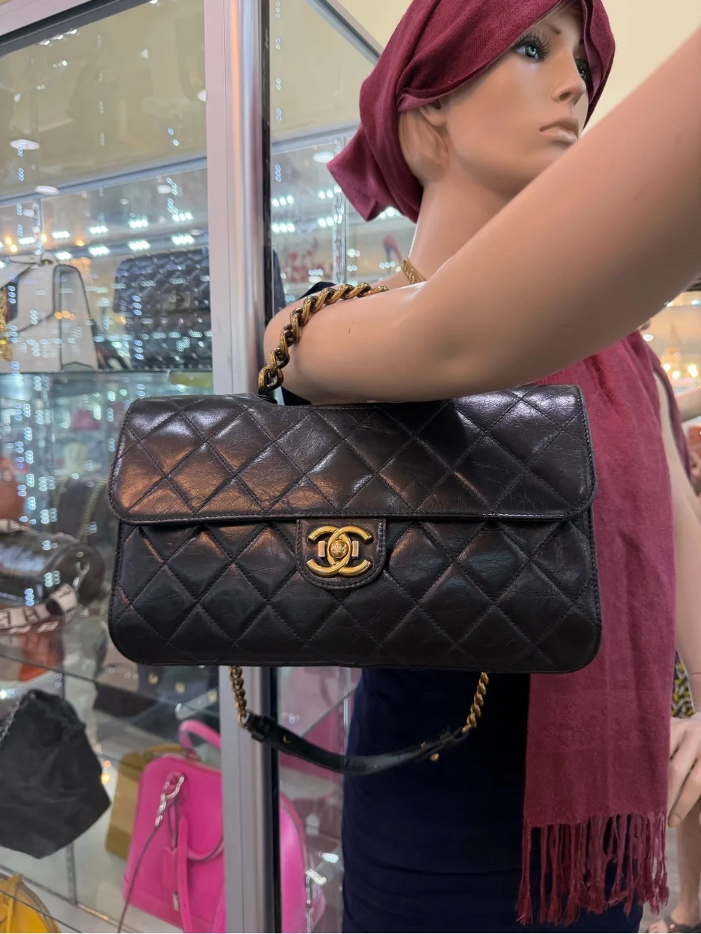 CHANEL shoulder bag